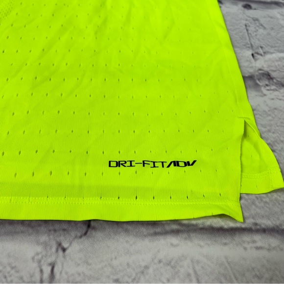 Nike Aeroswift Running Singlet Tank Volt Neon Green Womens CZ9385 Large NEW - Picture 5 of 9